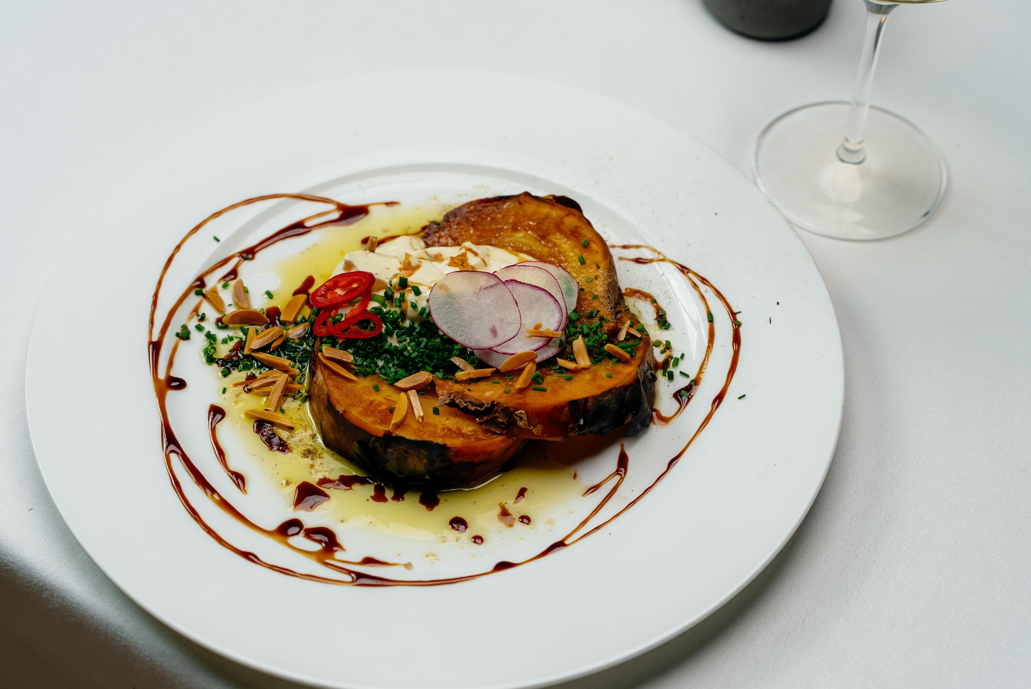 Precise Resort Bad Saarow-Pieskow Exterior foto Aubergine with goat's cheese